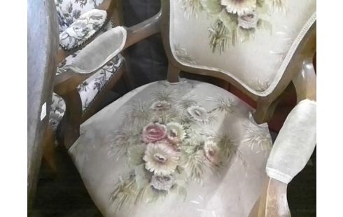 FAUTEUIL ANCIEN TISSU FLEURS