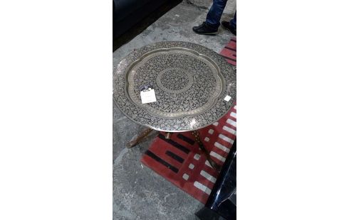 PLATEAU SUR PIED EN BOIS