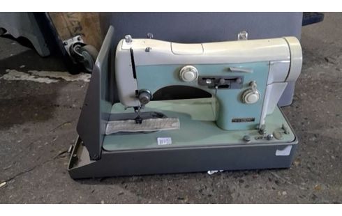 MACHINE A COUDRE ANCIENNE
