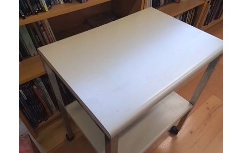 DESSERTE A ROULETTES GRISE