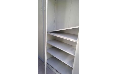 SCHRANK STAHL