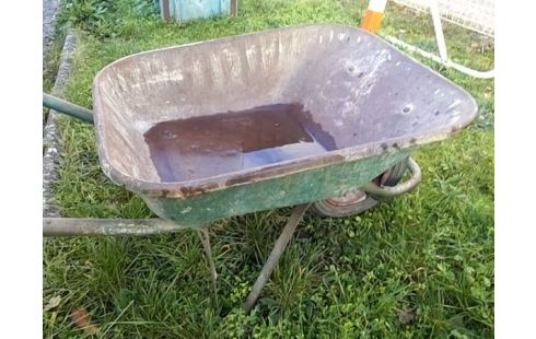 BROUETTE METAL VERTE