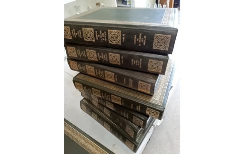 LIVRE ANDRÉ CASTELOT ET ALAIN DECAUX 12 VOLUMES