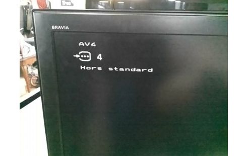 TELEVISEUR SONY 81CM / NON TNT / AVEC TELECOMMANDE