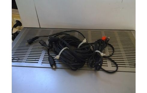 AMPLIFICATEUR GRUNDIG V2000 (EN L'ETAT)