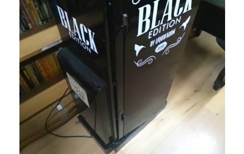 DECORATION STATION POMPE A ESSENSE NOIR BLACK EDITION (LUMINEUSE) + ACCESSOIRES)