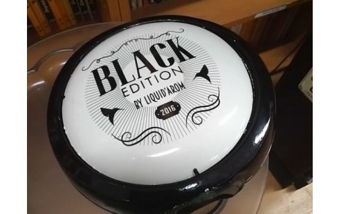 DECORATION STATION POMPE A ESSENSE NOIR BLACK EDITION (LUMINEUSE) + ACCESSOIRES)