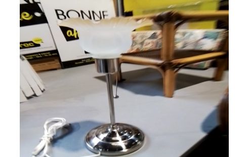LAMPE A POSER PIED METAL AJ VERRE
