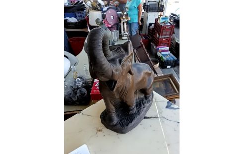 SCULPTURE TERRE CUITE ELEPHANT