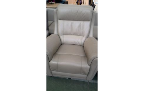 SILLÓN DE CUERO CLUB CAFÉ CUERO