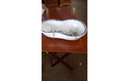 ANTIEKE BIDET DELFTS  BARSTSCHADE