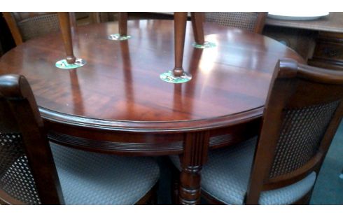 ESSTISCH RUND KRISCHBAUM LÄNGLICH