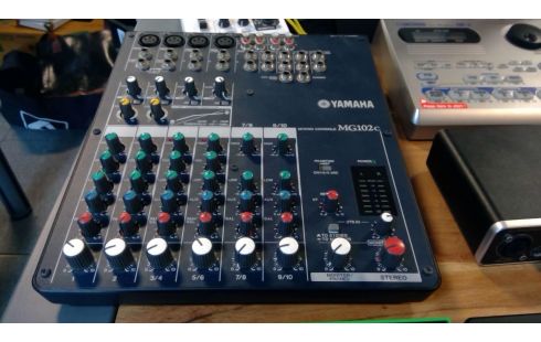 KONSOLE ANALOGER/-ES