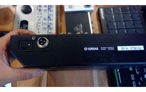 KONSOLE ANALOGER/-ES