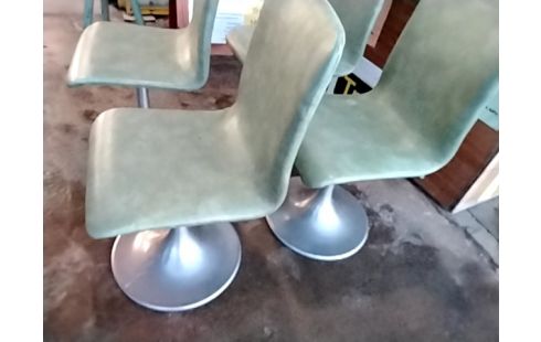4 CHAISES VINTAGE PIVOTANTE