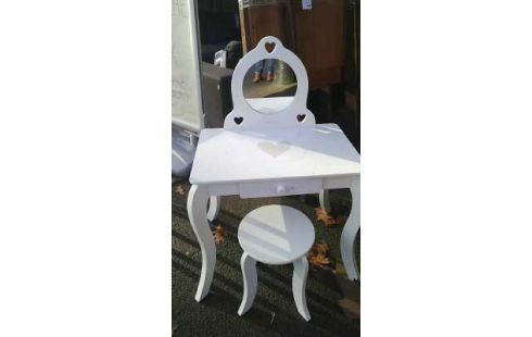 COIFFEUSE ENFANT  BLANCHE