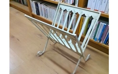 PORTE REVUES METAL BLANC