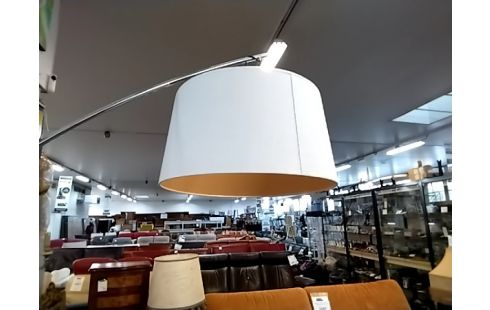 LAMPADAIRE NOIR ET METAL