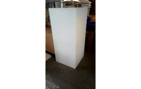 ETALAGE DISPLAY  MODERN/WIT