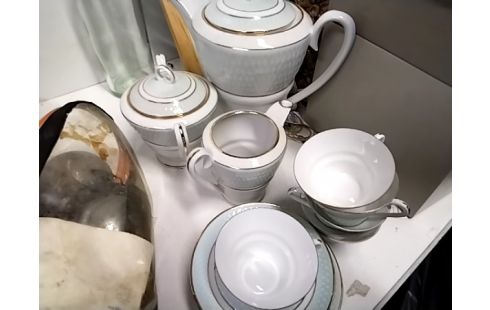 SERVICE A CAFE BLEU DORÉ