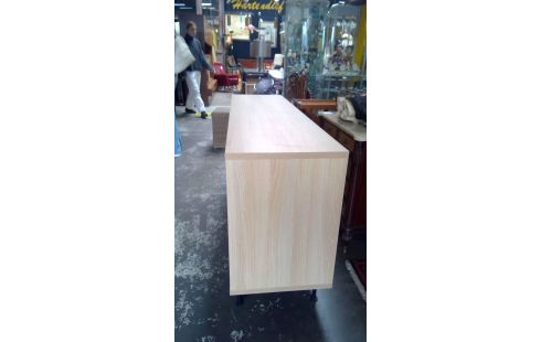 EETKAMERKAST MODERN  ZWARTE FRONT