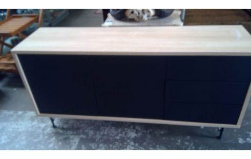 EETKAMERKAST MODERN  ZWARTE FRONT