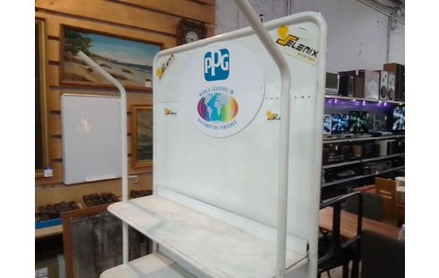 PRESENTOIR ETAGERE METAL