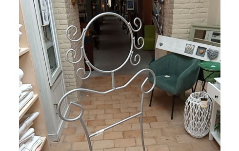 CHEVALET PETITE FILLE