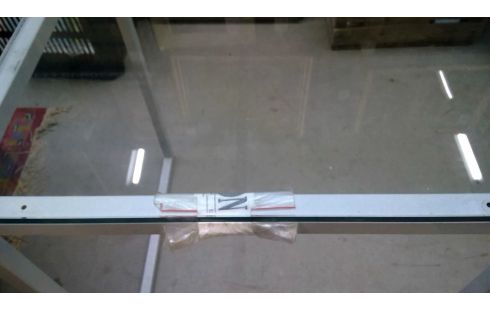 TAFEL GLAZEN BLAD WIT MET ONDERSTEL