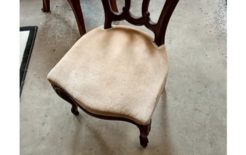 CHAISE DE STYLE LA PIECE