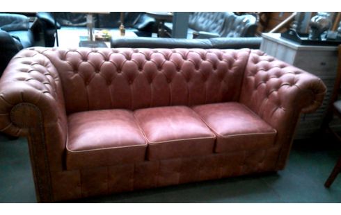 BUTACA. 3 PLAZAS CHESTERFIELD ROJO PARDO CUERO