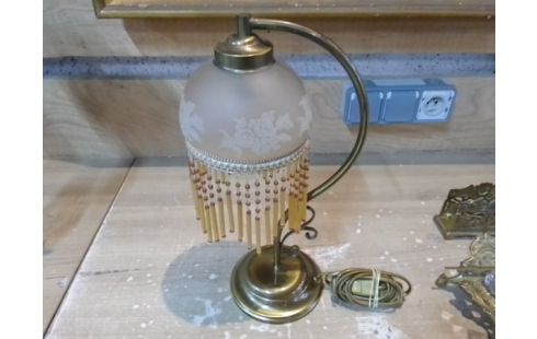 LAMPE A POSER PAMPILLE