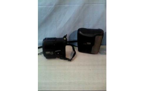 KAMERA <YASHICA SAMURAI> X3.0