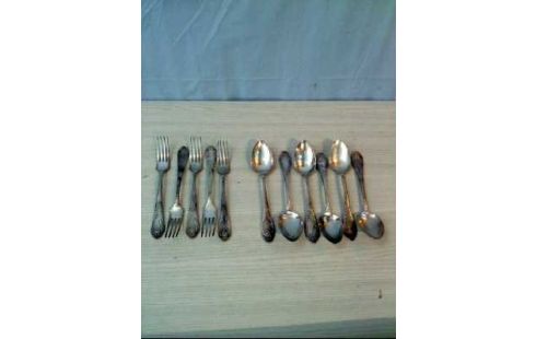 BESTECKSET 12-TLG RUSSISCH 15-20