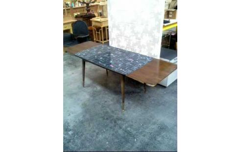 COUCHTISCH GLASPL. HOLZ MUSTER AUSZ.BAR