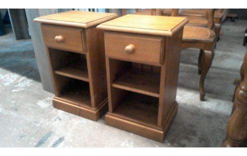 PAIRE  DE CHEVETS BOIS  MASSIF