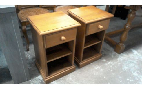 PAIRE  DE CHEVETS BOIS  MASSIF