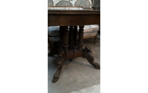 TAFEL ROND ANTIEK  LEEUWEKOPPEN/UITKL