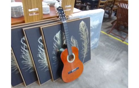 GUITARE CLASSIQUE SECHE CLIFTON