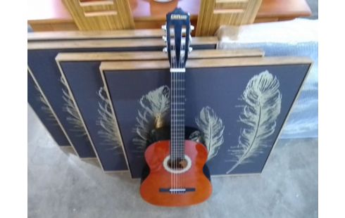 GUITARE CLASSIQUE SECHE CLIFTON