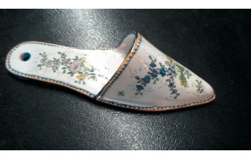 CHAROLLES  PORTE  BOUQUET CERAMIQUE