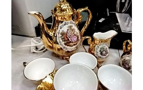 SERVICE A CAFE DORURE KITCH