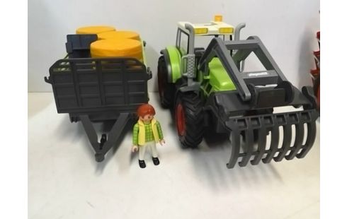 PLAYMOBIL TRACTEUR AVEC REMORQUE 9317