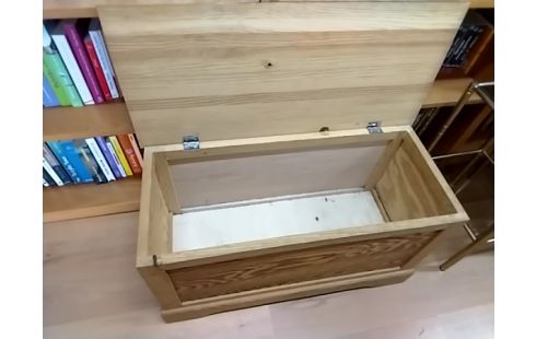 COFFRE A JOUETS EN PIN