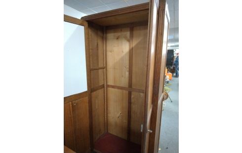 ARMOIRE PARISIENNE (A AMENAGER) +CLE