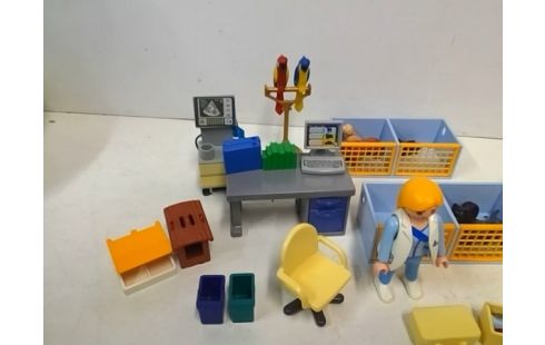 PLAYMOBIL VETERINAIRE AVEC ANIMAUX