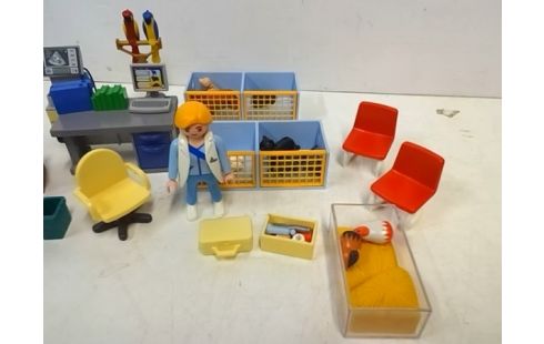 PLAYMOBIL VETERINAIRE AVEC ANIMAUX