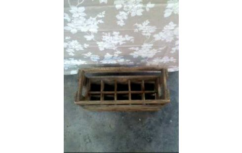 GETRÄNKEKISTE HOLZ RUSTIKAL 10-FÄCHER