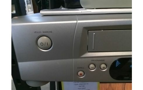MAGNETOSCOPE PHILIPS VR 570 AVEC TELECOMMANDE (TEST OKAY)