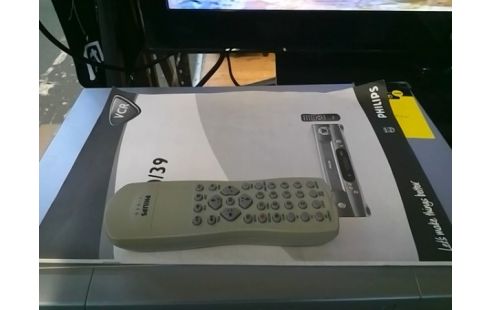 MAGNETOSCOPE PHILIPS VR 570 AVEC TELECOMMANDE (TEST OKAY)